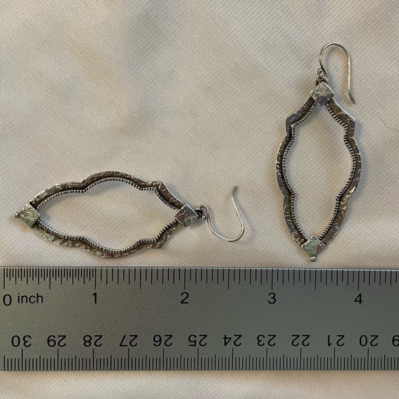 Silpada ‘Vintage Frame’ Sterling Silver Etched Earrings W3282 - Picture 14 of 15